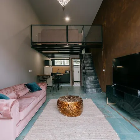 דירה Loft Fabrika