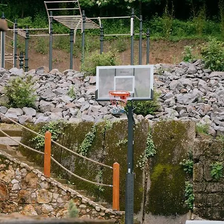 Loft Fabrika 아파트 비헨